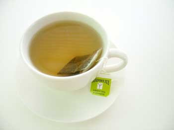 Sagorite kalorije zelenim čajem